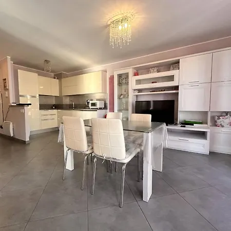 Double Near Charles De Gaulle Airport Roissy-en-France