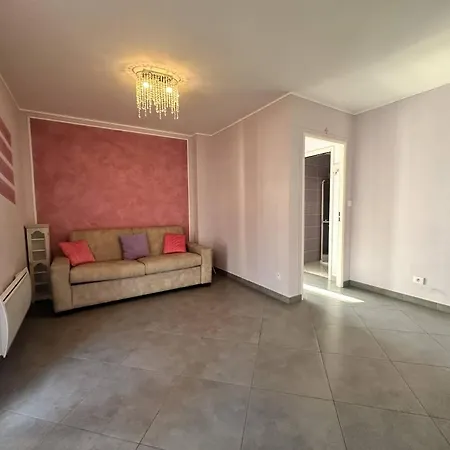 Double Near Charles De Gaulle Airport * Roissy-en-France